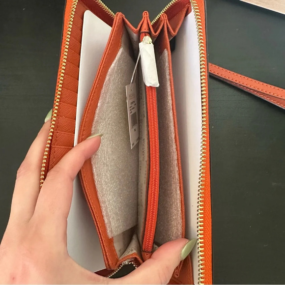 Michael Kors Jet Set Continental Wallet NWT - Picture 7 of 7